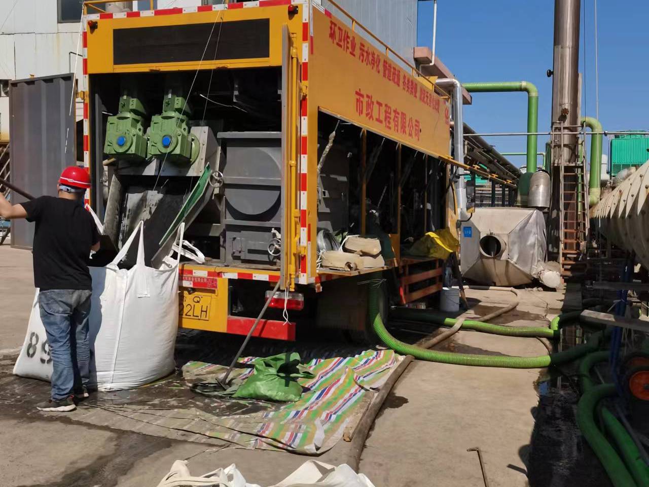 武宣淤泥压干处理